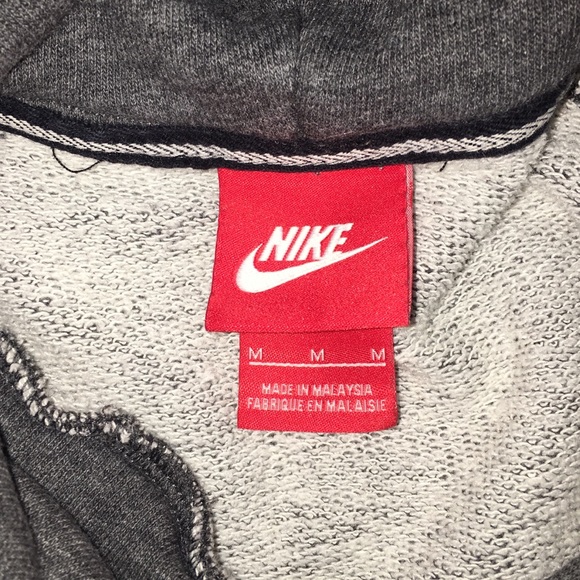 Nike sweatshirt - Picture 3 of 3